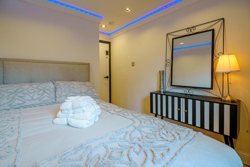 Central London Hub Luaran gambar