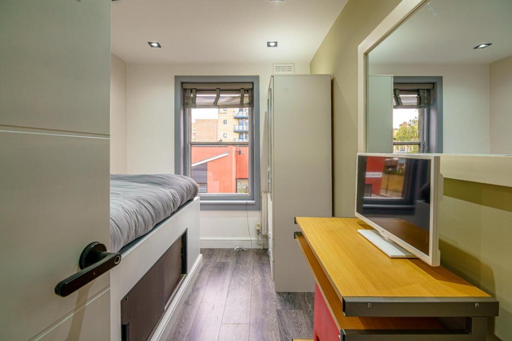 Central London Hub Luaran gambar